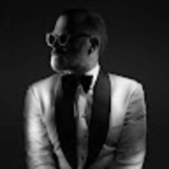 Meet your Posher, Yanno - Picture 1 of 1